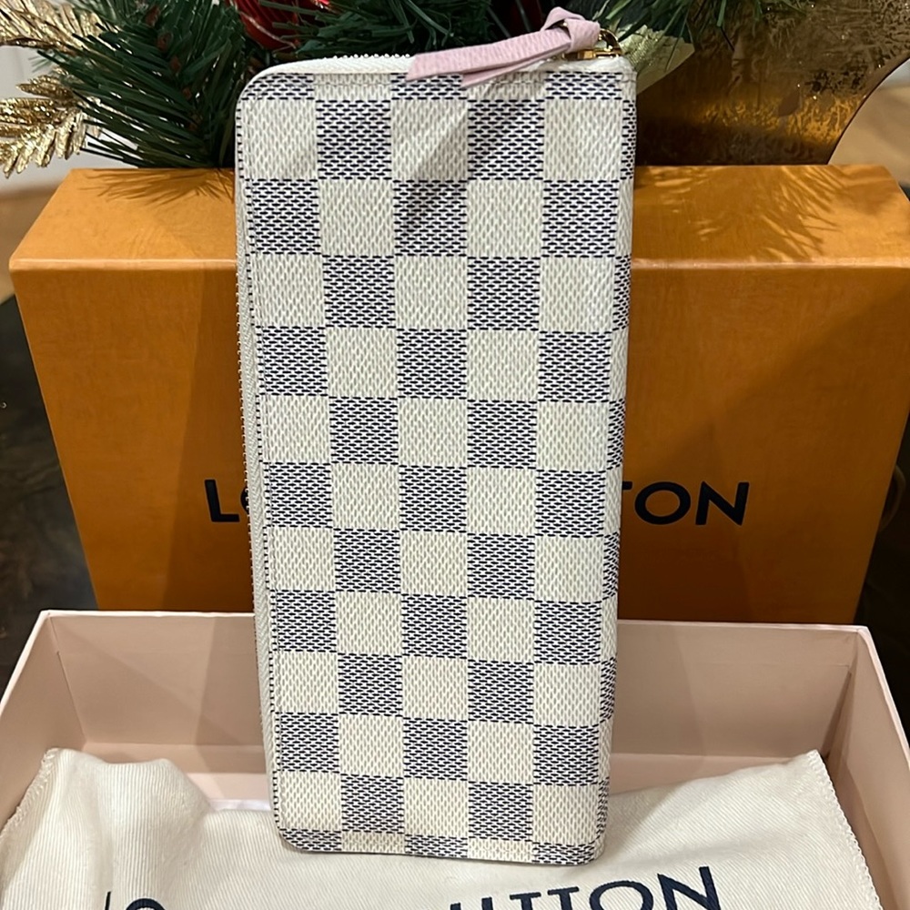 Authentic Pre owned Louis Vuitton Damier Azur long Zippy wallet